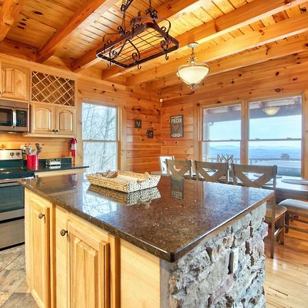 Hawk'S View Log Cabin Lake Lure Exterior photo