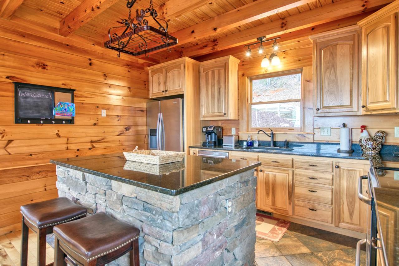 Hawk'S View Log Cabin Lake Lure Exterior photo