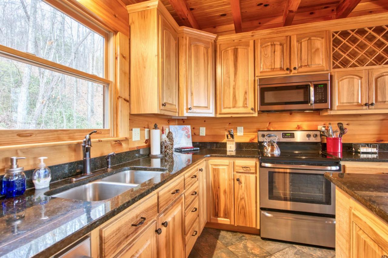 Hawk'S View Log Cabin Lake Lure Exterior photo